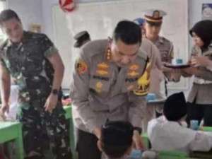 Untuk Menuju Generasi Sehat dan Cerdas: Polresta dan Kodim Kota Bogor Berkolaborasi dalam Program Makan Sehat.
