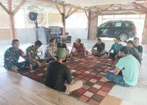 Bhabinkamtibmas Polsek Parungpanjang Polres Bogor Polda Jabar Sambang Dan Beri Himbauan Kamtibmas Kepada Warga.