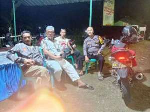 Polsek Ciampea Polres Bogor Laksanakan Silaturahmi dengan Kepala Desa Cibuntu.