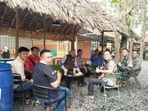 Bhabinkamtibmas Parungpanjang Sambang dan Sosialisasi Pesan Kamtibmas.
