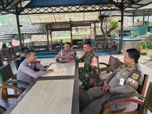 Bhabinkamtibmas Polsek Parung Perkuat Sinergi dengan Masyarakat Binaan Melalui Silaturahmi.