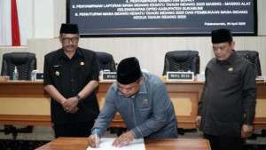 Rapat Paripurna Dewan Perwakilan Rakyat Daerah Kabupaten Sukabumi Ke-14 Tahun Sidang 2025