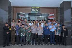 Kapolda Jawa Barat Tekankan Optimalisasi Pelayanan Masyarakat Saat Kunker Ke Polres Tasikmalaya Kota.