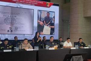 Ini Alasan Polri Hanya Tunjukkan Foto Ijazah Jokowi Saat Konpers