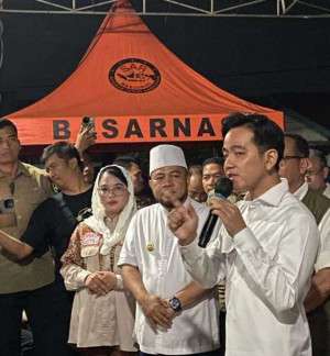 Pastikan Pemerintah Hadir, Wapres Gibran Tinjau Lokasi Pengungsian Pasca Gempa Bengkulu