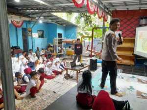Bhabinkamtibmas Parungpanjang Aktif Edukasi Bahaya Bullying di SLB Ayah Bunda.