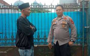 Bhabinkamtibmas Polsek Leuwiliang Sambangi Warga, Perkuat Harkamtibmas di Desa Leuwimekar.