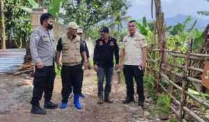 Bhabinkamtibmas Polsek Leuwiliang Melaksanakan Sambang di Desa Binaan dan Sampaikan Himbauan Kamtibmas.