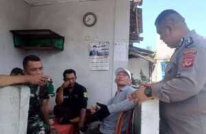 Bhabinkamtibmas Polsek Leuwiliang Sambang Tokoh Agama di Desa Binaan, Tingkatkan Silaturahmi dan Kamtibmas.