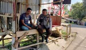 Bhabinkamtibmas Sambang Warga Jalin Kedekatan Dengan Warga Masyarakat.