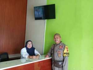 Bhabinkamtibmas Wilayah Hukum Polsek Parungpanjang Sambangi Warga dan Sampaikan Pesan Kamtibmas.