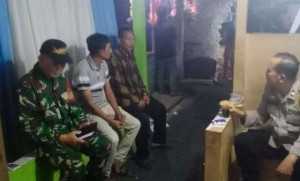 Bhabinkamtibmas Polsek Ciampea Sinergi dengan Babinsa Tingkatkan Kedekatan dengan Masyarakat Desa.