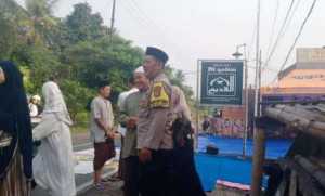 Polsek Ciampea Laksanakan Pengamanan Sholat Idul Adha 1446 H di Masjid Jami Al-Ittihad Desa Bojongrangkas.