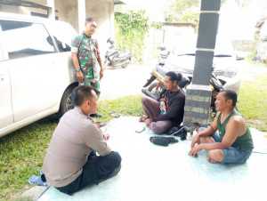 Bhabinkamtibmas Polsek Cijeruk Bersama Babinsa Tingkatkan Sinergitas melalui Sambang Warga di Desa Ciburuy.
