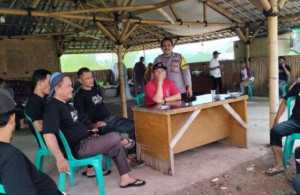 Bhabinkamtibmas Polsek Parungpanjang Desa Cikuda Aktifkan Sambang Warga, Wujudkan Lingkungan Aman dan Kondusif.