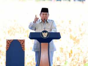Presiden Apresiasi Peran Polri dan Koperasi dalam Panen Raya Jagung di Bengkayang.