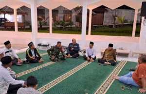 Bhabinkamtibmas Polsek Cijeruk Sambang Warga Desa Sukaharja, Bangun Kedekatan dengan Masyarakat.