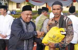 Ketua DPRD Kabupaten Sukabumi Budi Azhar Mutawali Bersama Bupati Sukabumi H.Asep Japar Hadiri Shalat Idul Adha 1446 H Di Ponpes Assalam Putri Warungkiara
