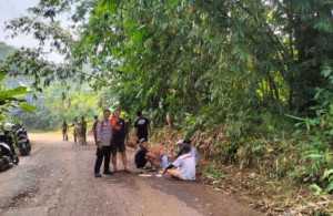 Bhabinkamtibmas Polsek Tanjungsari Sambangi Warga, Dorong Kolaborasi Jaga Kamtibmas.