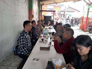 Wujudkan Kedekatan Dengan Warga, Bhabinkamtibmas Pererat Silaturahmi Dengan Sambangi Warga Desa Binaanya.