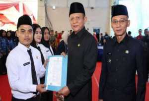 Bupati OKU Timur Lantik 1.512 ASN PPPK dan CPNS Formasi 2024