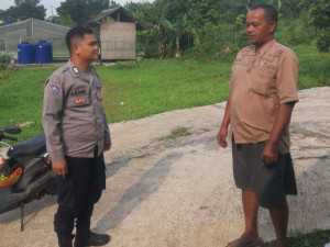 Bhabinkamtibmas Desa Tamansari Polsek Tamansari Sambangi Warga dalam Upaya Cegah Gangguan Kamtibmas.