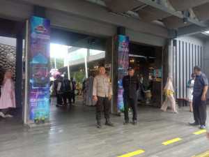 Bhabinkamtibmas Polsek Megamendung Laksanakan Kontrol Tempat Wisata Cimory Puncak.
