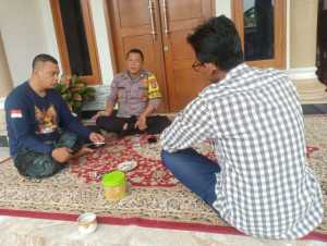 Bhabinkamtibmas Wilayah Hukum Polsek Dramaga Bersama Instansi Desa Babakan Beri Himbauan Ajak Jaga Kondusifitas Cegah Gangguan Kamtibmas.