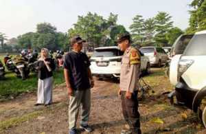 Bangun Sinergi, Bhabinkamtibmas Polsek Klapanunggal Sambangi Warga Desa Leuwikaret.