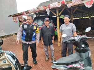 Bhabinkamtibmas Polsek Parungpanjang Sambangi Warga Desa Cikuda dan Sampaikan Himbauan Kamtibmas.