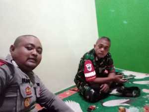Bhabinkamtibmas dan Babinsa Sambangi Warga Desa Cipicung Cijeruk.