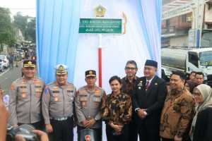 Kapolres Bogor Dampingi Kapolda Jabar Resmikan Pos Hoegeng Gadog dan Jalan Jenderal Polisi (Purn) Hoegeng Imam Santoso.