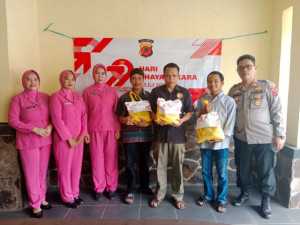 Polsek Cijeruk Polres Bogor Salurkan Bantuan Sosial Sembako dalam Rangka HUT Bhayangkara ke-79.
