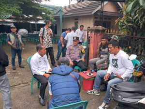 TNI-POLRI Laksanakan Bersama Warga Desa Binaan Ajak Jaga Kamtibmas Yang Kondusif.