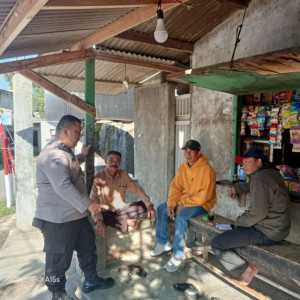 Bhabinkamtibmas Polsek Leuwiliang Sambang Warga Dalam Rangka Harkamtibmas di Wilayah.