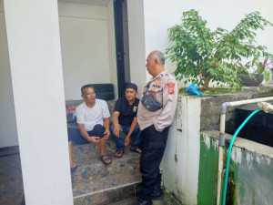 Bhabinkamtibmas Polsek Cijeruk Sambang Warga Desa Cisalada, Wujudkan Situasi Aman dan Kondusif.