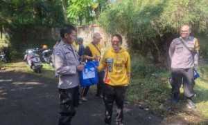 Sambut HUT Bhayangkara ke-79, Polsek Caringin Salurkan Bantuan Sosial untuk Masyarakat Kurang Mampu.