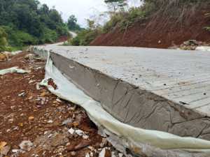 Gercep Kegiatan Betonisasi dan Plat Deker Anggaran (DD)Tahap Pertama di Desa Cileuksa Rampung TA 2025.