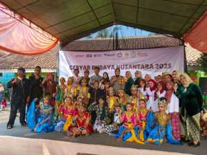 Kapolsek Dramaga Giat Hadiri Gebyar Budaya Nusantara 2025 Dalam Rangka Samenan SDN Situ Kaum Ciherang Kecamatan Dramaga Ajak Jaga Kondusifitas Cegah Gangguan Kamtibmas.