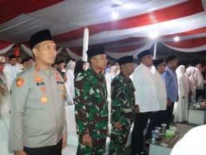 Kapolres Bogor Bersama Forkopimda Meriahkan Pawai Obor 1 Muharam di Stadion Pakansari.