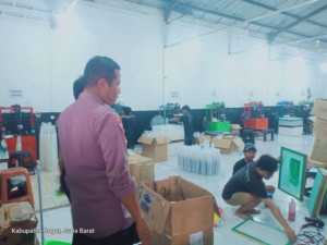 Bhabinkamtibmas Wilayah Hukum Polsek Dramaga Sambang Instansi Desa Babakan Beri Himbauan Ajak Jaga Kondusifitas Cegah Gangguan Kamtibmas.