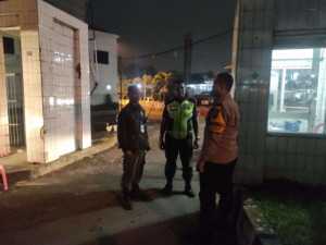 Bhabinkamtibmas Ciawi Kontrol Poskamling dan Dukung Pengamanan Lingkungan Warga.