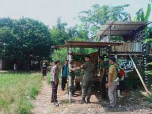 TNI-POLRI Bhabinkamtibmas dan Babinsa Sambangi Warga di Wilayah Hukum Polsek Parung.