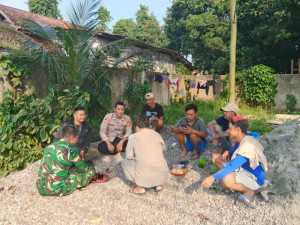 Sinergitas TNI-POLRI, Bhabinkamtibmas Polsek Parung dan Babinsa Jalin Kedekatan dengan Warga Binaan.