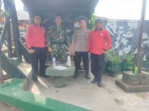 Bhabinkamtibmas Desa Cipayung Polsek Megamendung Sambangi Warga dan Sampaikan Pesan Kamtibmas.