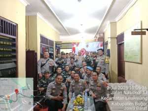 Untuk Wujudkan Sinergitas, Danramil 0621-16/Leuwiliang Sambangi Polsek Leuwiliang Ucapkan Selamat HUT Bhayangkara ke-79.