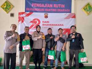 Kapolsek Dramaga Masih Merayakan Hari HUT Bhayangkara Yang Ke 79 Tahun 2025, Kegiatan Bakti Sosial Kepada Perwakilan Rekan Wartawan wilayah Kecamatan Dramaga.