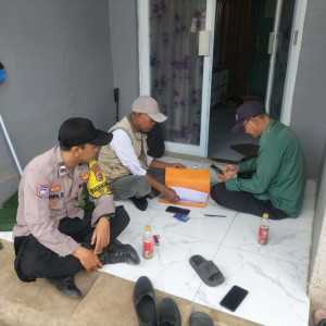 Bhabinkamtibmas Wilayah Hukum Polsek Dramaga, Warga Desa Ciherang Beri Himbauan Ajak Jaga Kondusifitas Cegah Gangguan Kamtibmas.