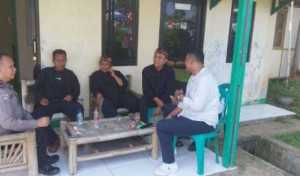 Bhabinkamtibmas Desa Mekarsari Polsek Rumpin Sambang Warga, Sampaikan Himbauan Kamtibmas.