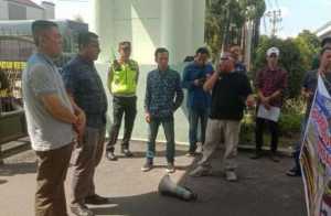 Diduga Korupsi, Koalisi Aksi Masyarakat Peduli Palembang Desak Kajari Panggil Oknum Kabag Persidangan DPRD Kota Insial I